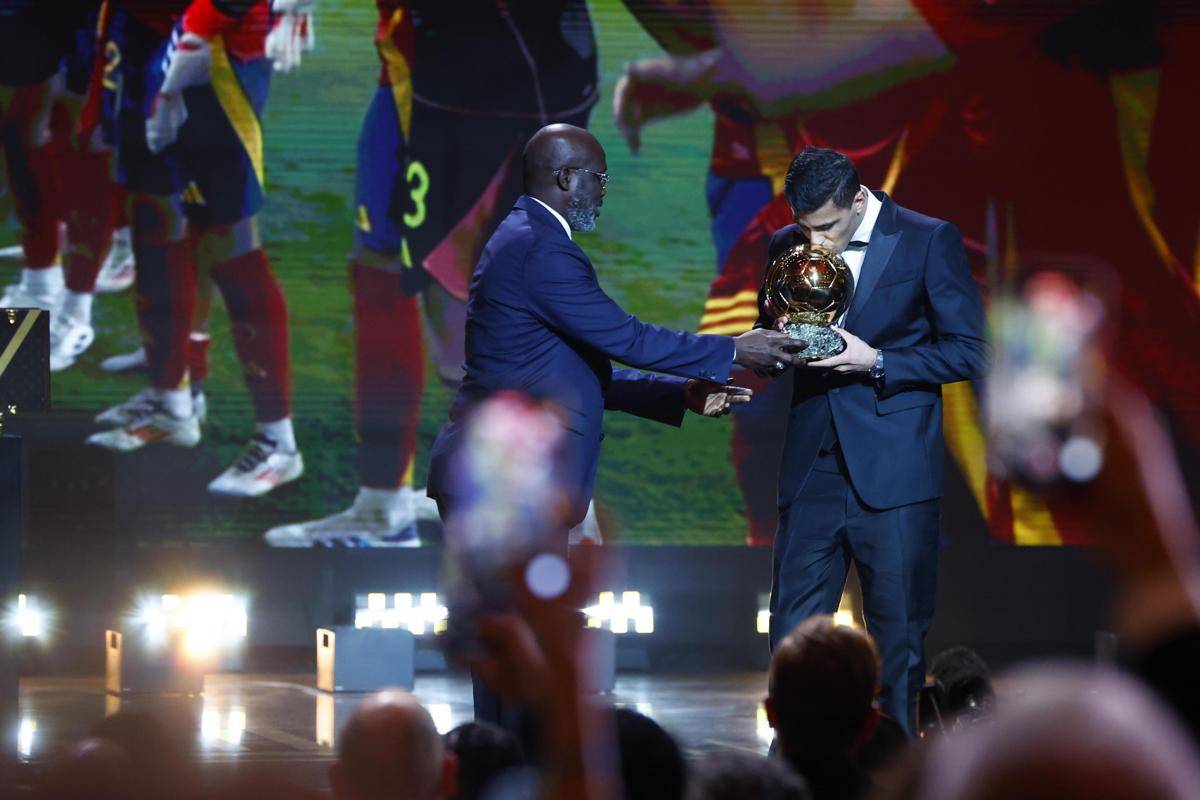 Rodri meraih Ballon d'Or 2024 (x.com/ballondor)